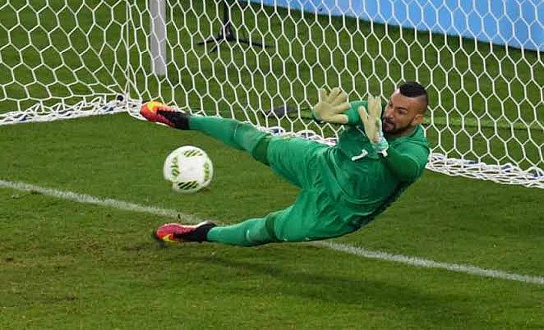 Goleiro acreano Weverton é decisivo nos pênaltis contra o Corinthians e Palmeiras é campeão paulista