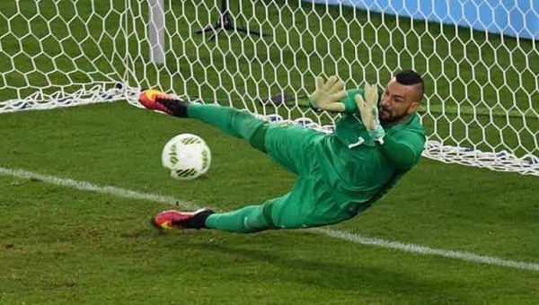 Goleiro acreano Weverton é decisivo nos pênaltis contra o Corinthians e Palmeiras é campeão paulista
