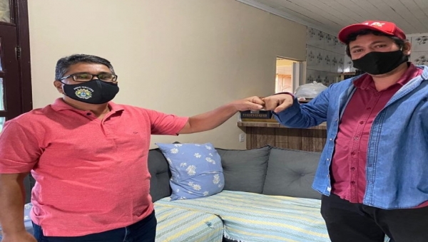 PT se aproxima do PSDB da família Rocha em Tarauacá e pode indicar o vice de Damasceno