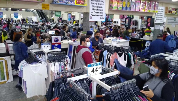 Frio não aqueceu vendas de agasalhos em Rio Branco; gerente do Formigão reclama da pouca procura