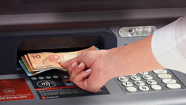 Servidores estaduais começam a receber salários no sábado, dia 29