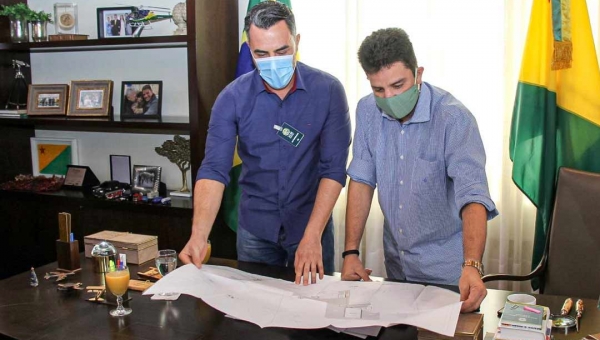 “O que não fizeram em oito anos a gestão do André Maia fez em 12 dias”, diz Gladson Cameli sobre a entrega do “habite-se” da ZPE de Senador Guiomard