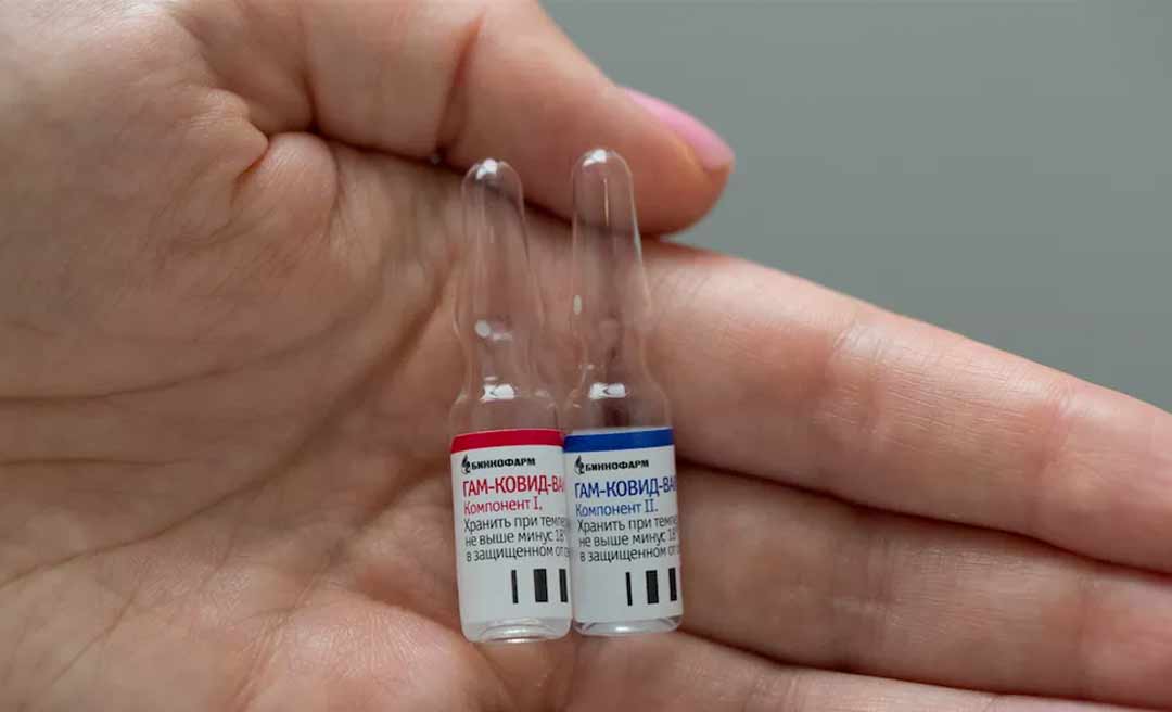 Primeiro lote da vacina russa contra Covid-19 é liberado para a população