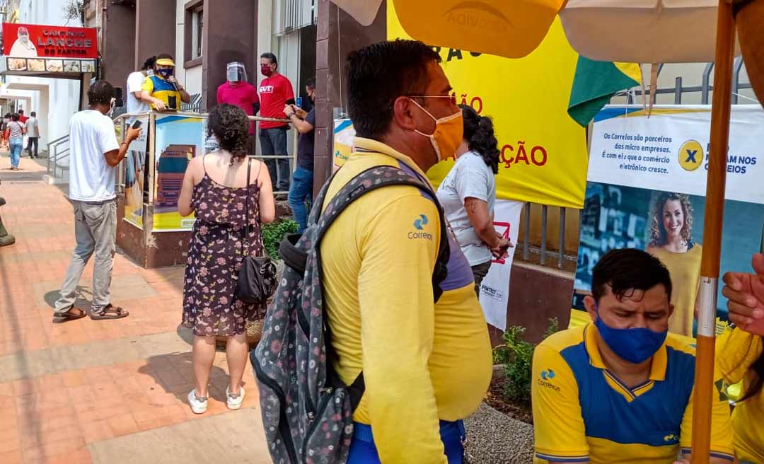 Trabalhadores dos Correios permanecem em greve contra a privatização da estatal