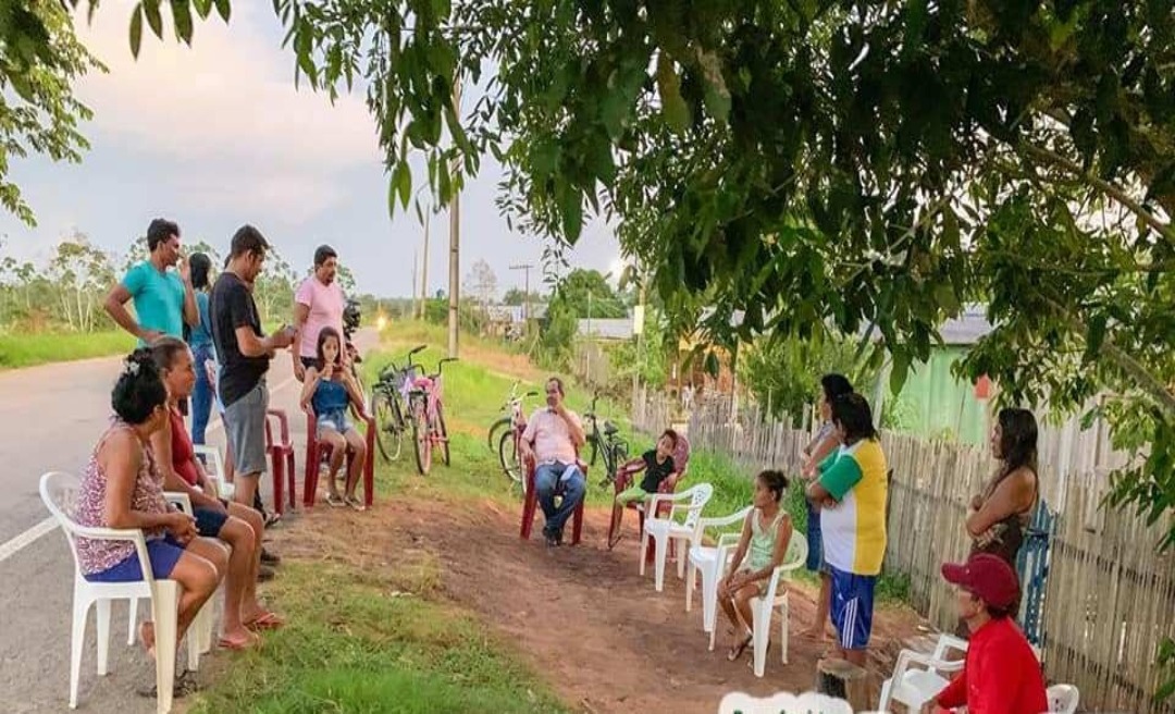 Candidato Chagas Batista cumpre agenda de campanha no Bairro do Triângulo