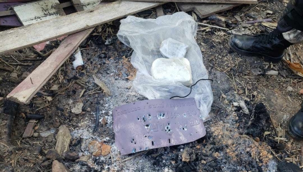 Polícia Militar prende quatro pessoas com drogas em Cruzeiro do Sul