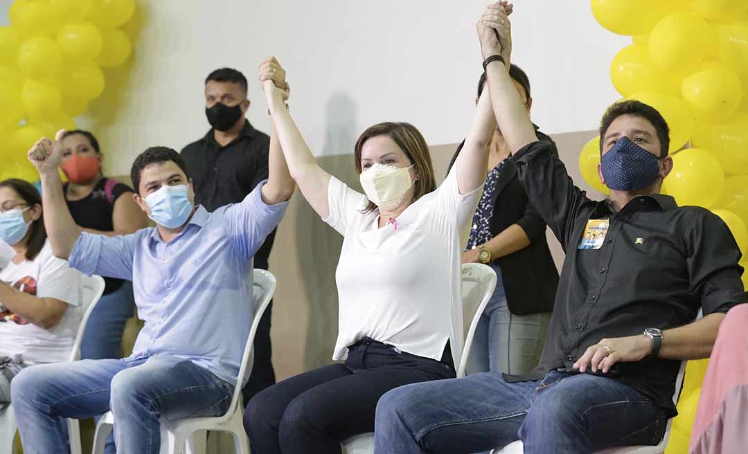 Gladson e Alysson reúnem centenas na quadra do Meta em ato pró-Socorro Neri