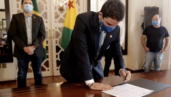 Diretor da Secretaria de Agronegócio apadrinhado de Rocha e Mara é exonerado por Gladson