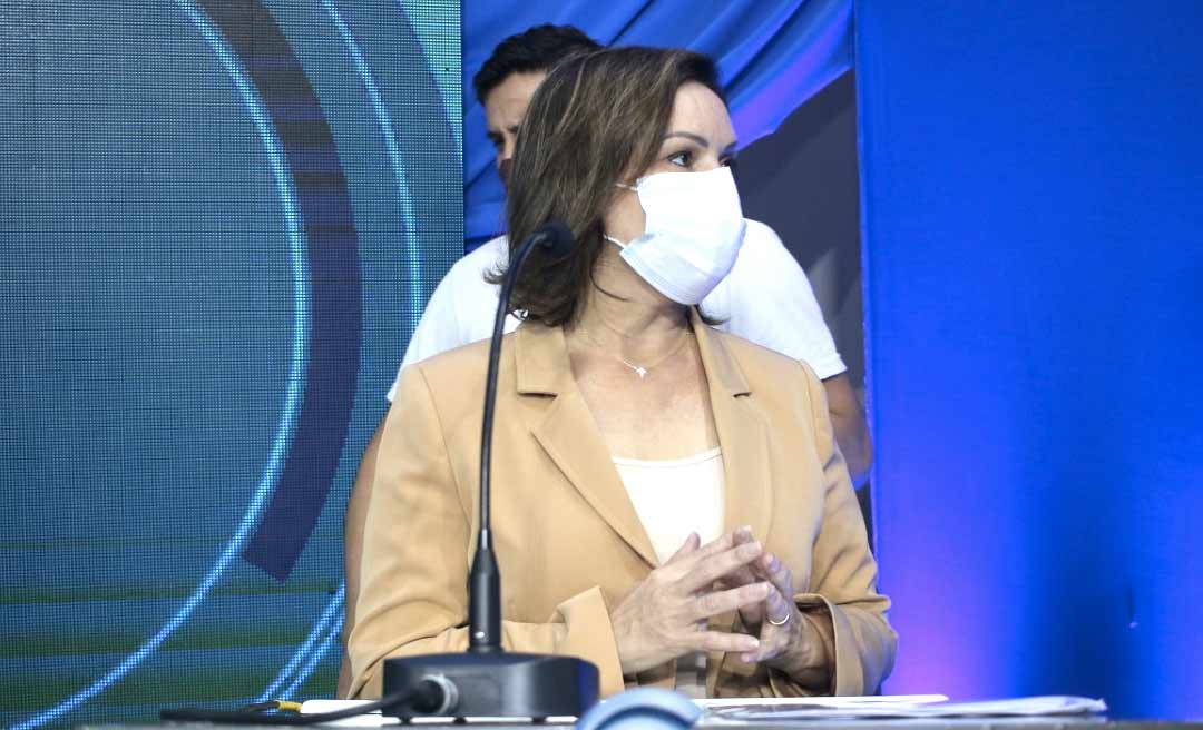 Socorro diz que Zen critica aglomerações em atos políticos por "dor de cotovelo" e porque "não consegue juntar 30 pessoas em uma Kombi"