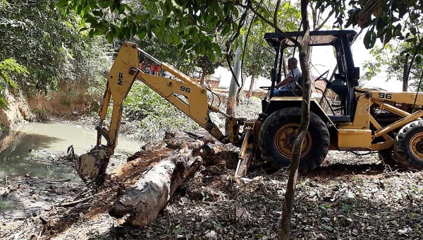 Ação preventiva: Prefeitura intensifica limpeza de córregos e galerias para prevenir alagamentos em Rio Branco