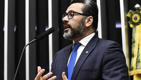 Alan Rick garante recurso para segunda etapa das obras de interligação do Calafate com Dias Martins