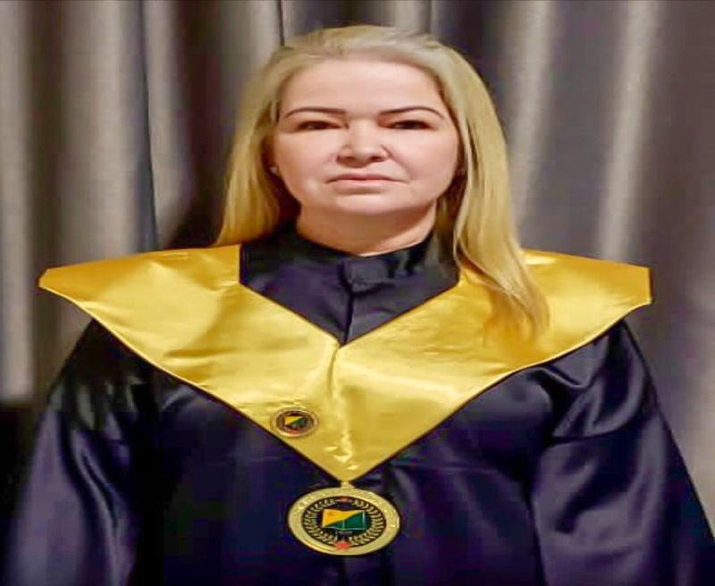 Servidora do TJAC é diplomada imortal da Academia Acreana de Letras