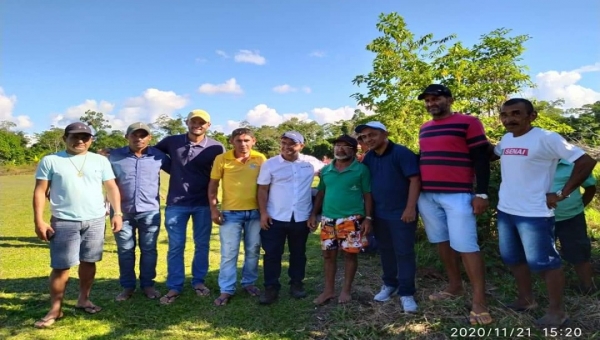 Luiz  Gonzaga vai até  comunidades isoladas para ouvir reivindicações de moradores