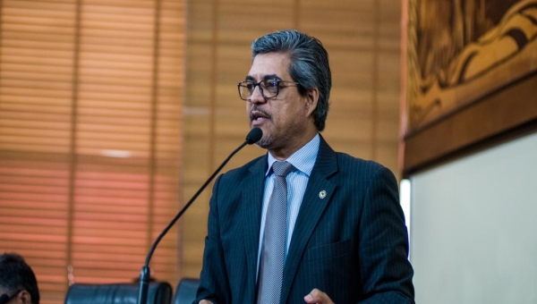 Edvaldo Magalhães apresenta moção de pesar pelo falecimento do sindicalista Raimundo Soares, o Trovoada