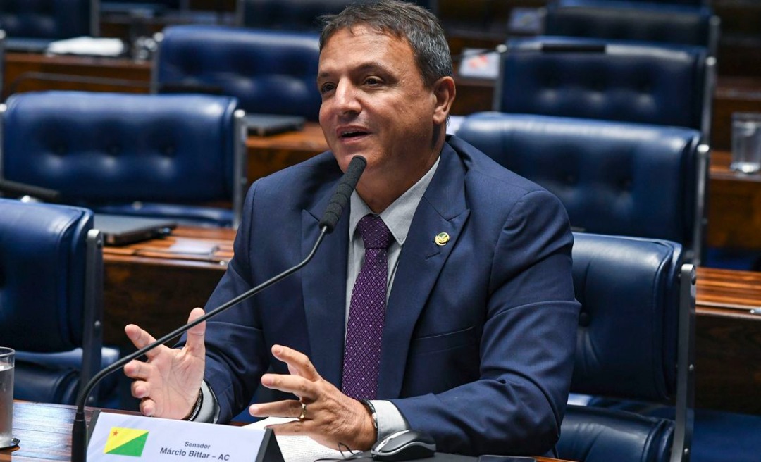 Bittar polemiza mais uma vez e diz: “politizaram as salas de aula e esqueceram do português e da matemática”