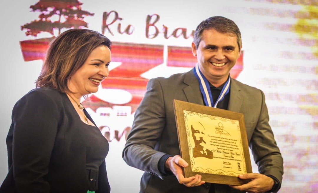 Após derrota de Neri, Marcus Alexandre posta no instagram sucesso de Beth Carvalho: “Chora, não vou ligar”