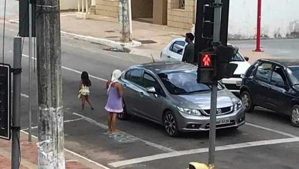 Longo faz alerta sobre "exploração de crianças na mendicância" em Rio Branco e cobra entidades