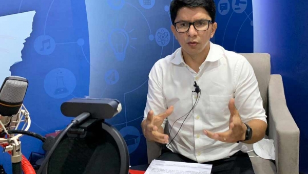 Jenilson diz que é preciso ampliar o número de pessoas vacinadas contra a covid-19 e assim alcançar “o bloqueio imunológico”