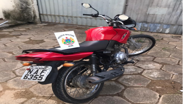 Polícia Militar prende homem com motocicleta roubada na capital