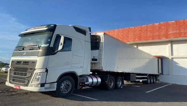 Mais um carregamento de carne bovina parte do Frigordo em direção ao Nordeste