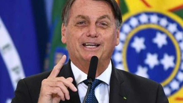 Bolsonaro sobre vacina de Pfizer: ‘Se você virar um jacaré, é problema seu’