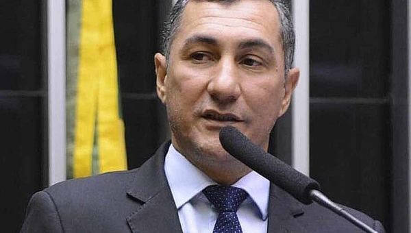 Jesus Sérgio apresenta projeto de lei para impedir privatização da Eletrobras