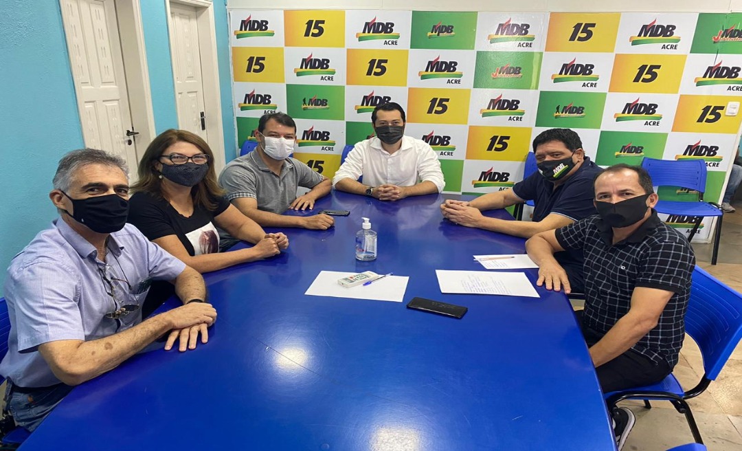 Executiva do MDB e Emerson Jarude oficializam candidatura do vereador à Presidência da Câmara de Rio Branco