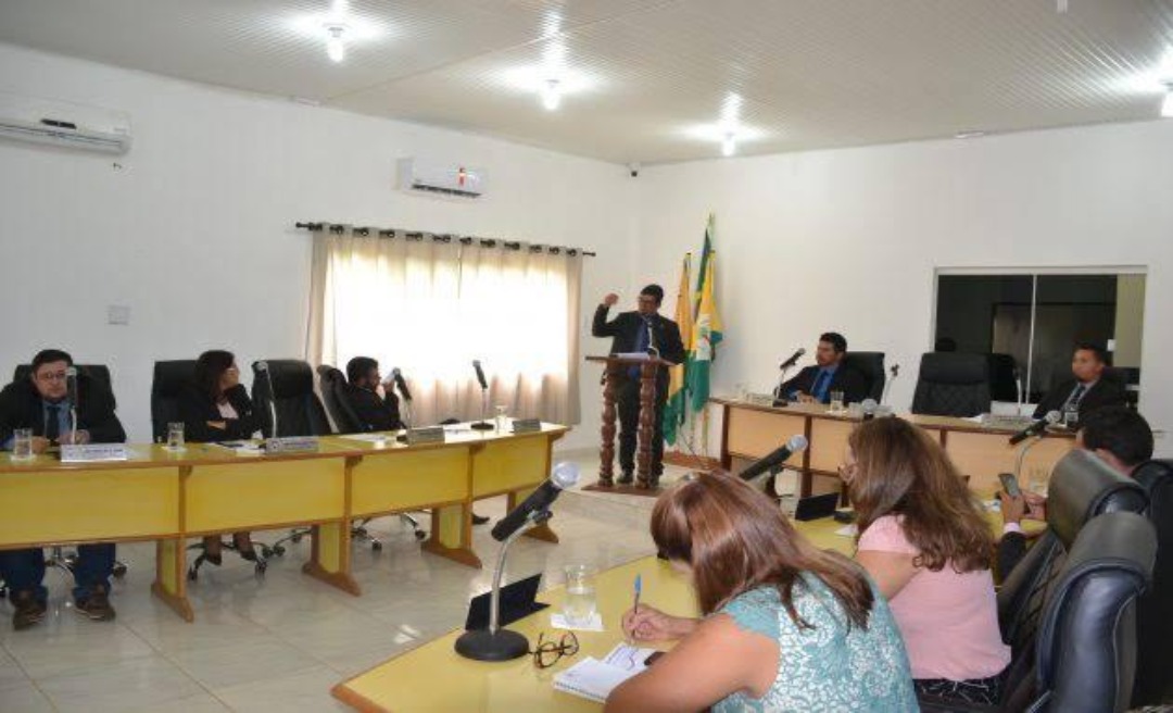 ÚLTIMA SESSÃO: Vereadores aprovam orçamento de R$ 47 milhões para Rosana Gomes trabalhar em 2021