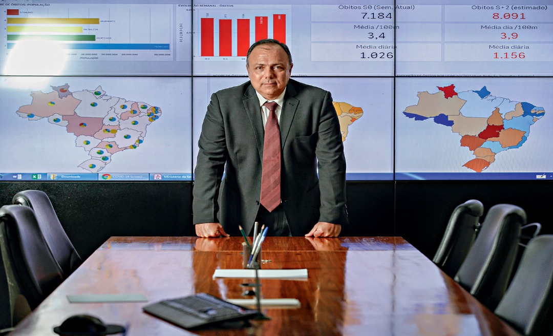 Pazuello anuncia contrato para compra de 100 milhões de doses de vacina do Instituto Butantan