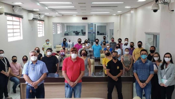 Presidente N.Lima reúne com servidores da Câmara Municipal e dialoga sobre estratégias para a gestão