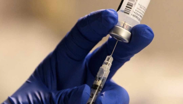 Fiocruz adia para março entrega de doses da vacina de Oxford; insumos atrasaram