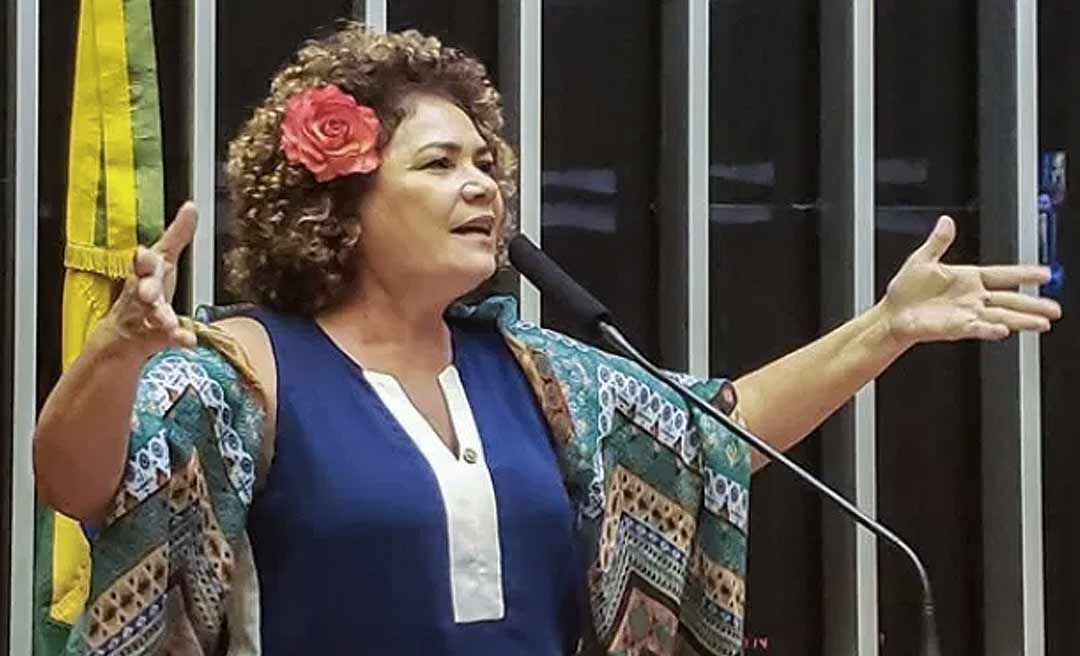 Perpétua diz que má relação do Brasil com a Índia fez país asiático recuar no envio de doses da vacina anticovid