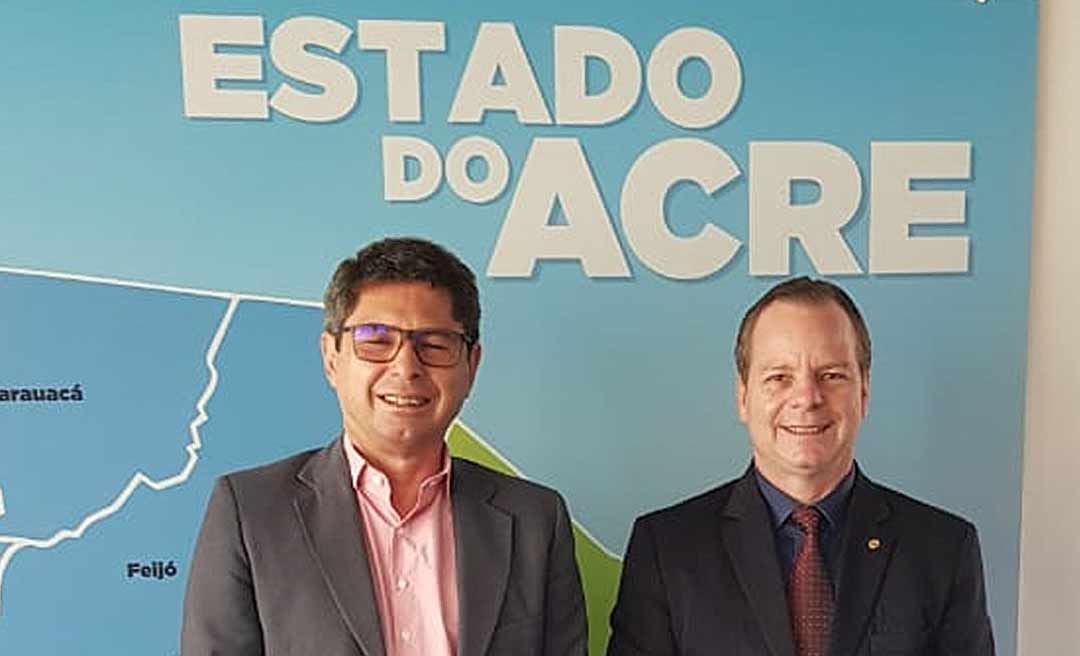 Pedro Longo faz visita institucional ao presidente do TCE e apresenta PL sobre programa de integridade