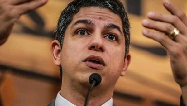 Calegário pede que terceirizados da Saúde tenham prioridade na vacinação contra Covid-19