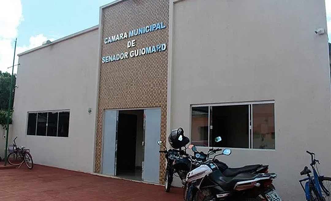 Vereadores do Quinari suspendem reajuste de salário após pressão popular e do MP