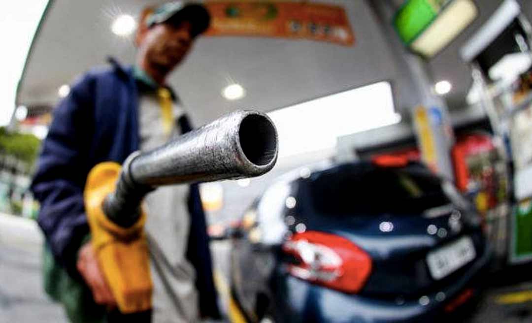 Em Jordão, litro da gasolina custa quase R$ 8,00 e consumidor fica refém dos altos preços