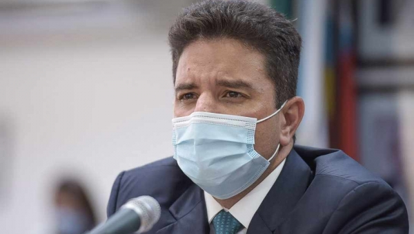 Gladson Cameli comemora retorno de voos diretos entre Rio Branco e Manaus