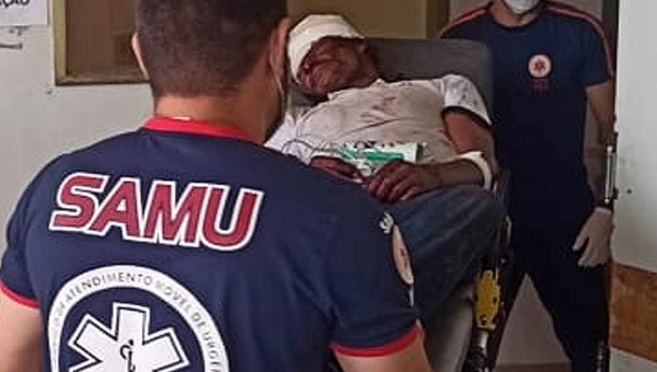 Amigos se desentendem durante bebedeira e caso por pouco não termina em morte