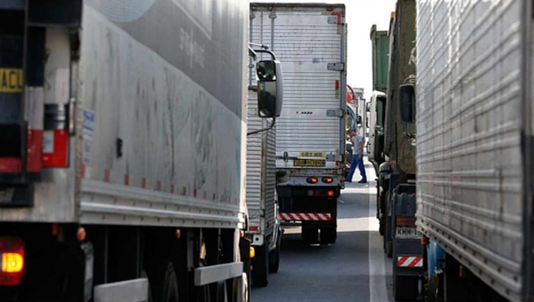 Caminhoneiros confirmam greve e alegam situação pior que a de 2018