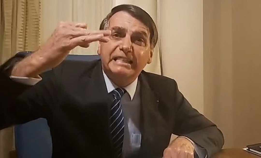 "É fique em casa para uns, Miami e Maracanã para outros", diz Bolsonaro