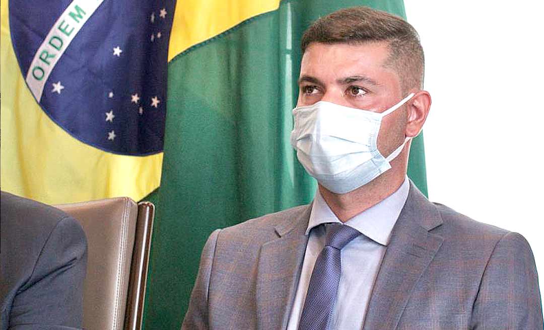Após recesso, Aleac retoma trabalhos com sessão solene