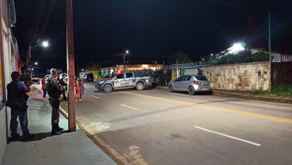 Família é feita refém por três criminosos que se passavam por corretores de imóveis