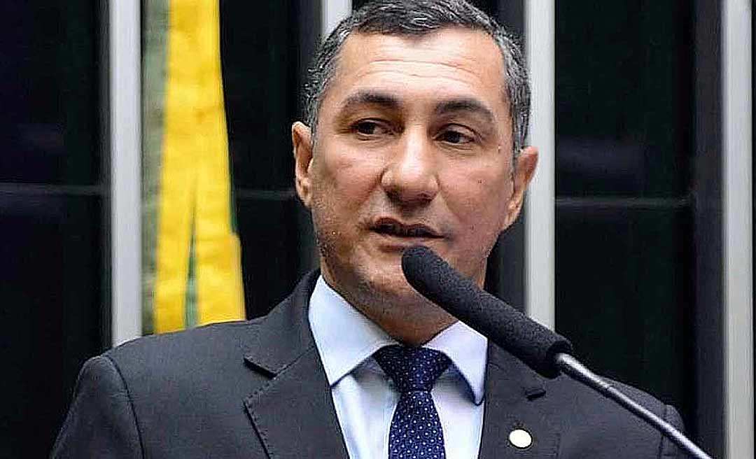 Jesus Sérgio apresenta emenda para criação do Auxílio Emergencial Extraordinário para as famílias atingidas pela enchente