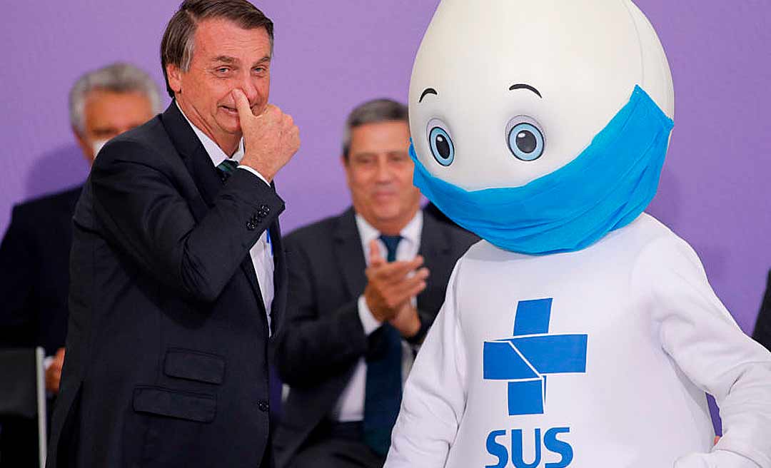 Bolsonaro vai trazer lote de vacinas em avião presidencial ao Acre; Gladson tem expectativa por mais de 480 mil doses nos próximos dias