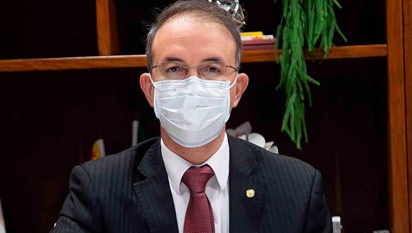 "É lamentável que o presidente tenha feito palanque eleitoral diante da catástrofe pela qual passa nosso povo", disse Léo de Brito