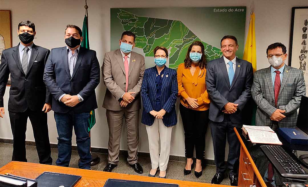 Mara Rocha solicita auxílio financeiro aos produtores rurais e ribeirinhos afetados pela cheia dos rios no Acre