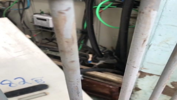 Em menos de 1 semana, criminosos roubam fiação no Novo Mercado Velho por 2 vezes e deixam comerciantes no prejuízo