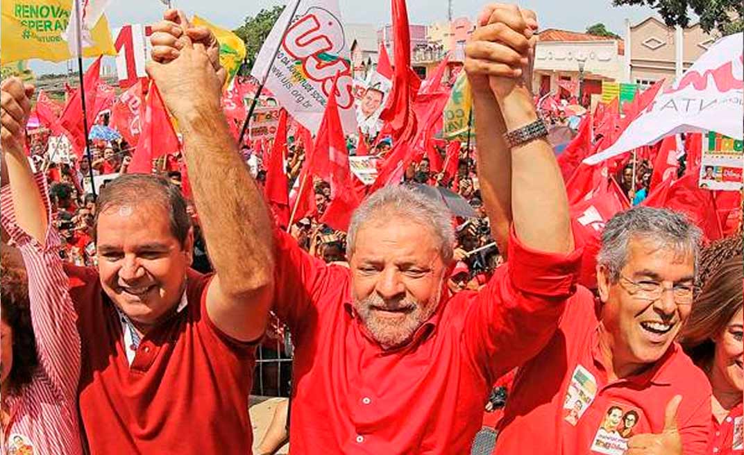 "Lula livre. Justiça!", diz Tião Viana sobre decisão de Fachin que anula condenações do ex-presidente
