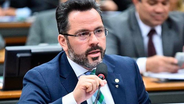 A pedido de Alan Rick, Ministério de Defesa disponibiliza aeronave para transportar donativos ao Acre