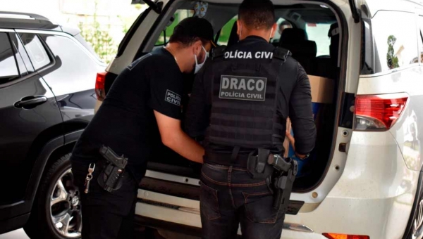 Proprietário de fazenda tem computadores apreendidos e bens bloqueados; ex-assessor de ex-prefeito também é investigado